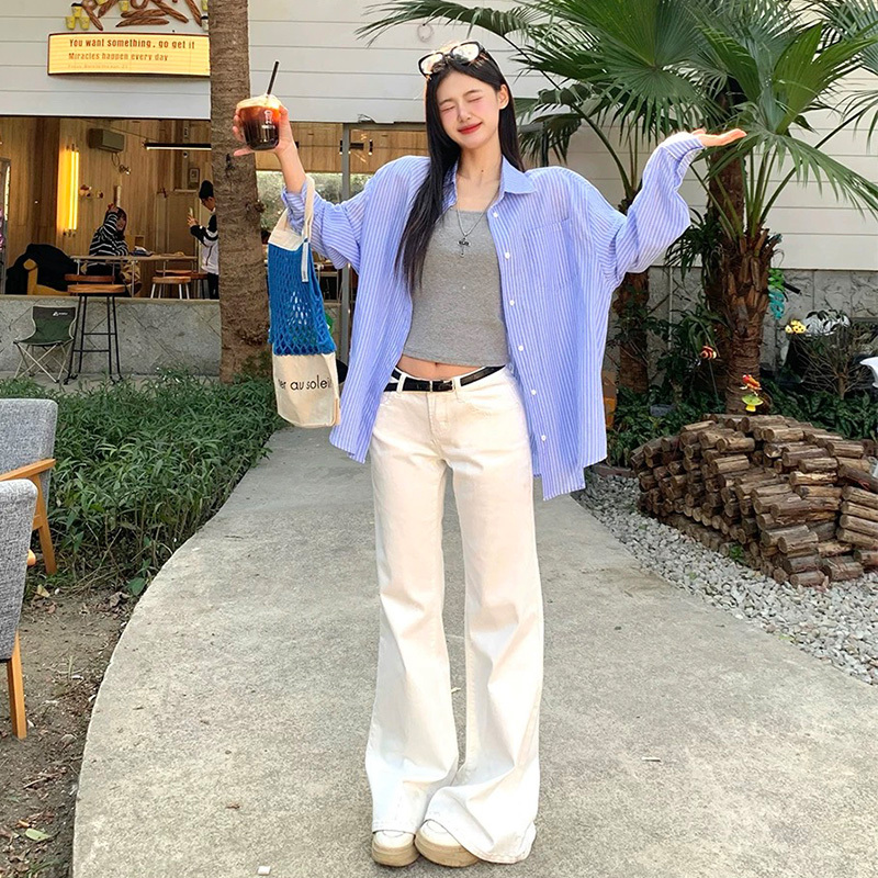 White Low-Waisted Flared Jeans for Women, American Style, Wide-Leg Pants, Loose, Slimming, Non-Tight, Floor-Length Bell-Bottom Pants White Low-Waisted Flared Jeans for Women, American Style, Wide-Leg Pants, Loose, Slimming, Non-Tight, Floor-Length Bell-Bottom Pants