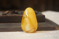 Full of honey chicken oil yellow natural white flower beeswax water droplets