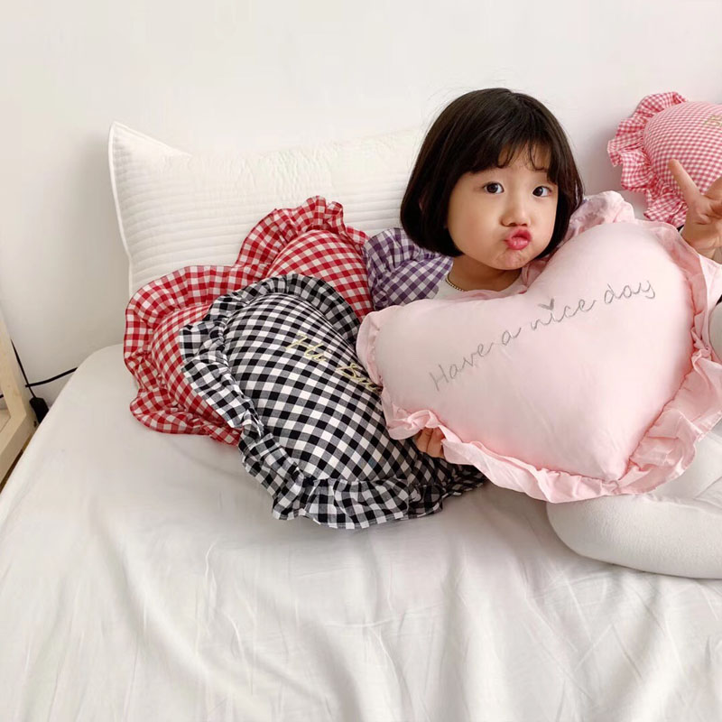 Ins tình yêu thêu gối bông sen đệm gối đệm sofa trang trí phòng ngủ lõi có thể tháo rời và có thể giặt - Trở lại đệm / Bolsters Gối ngủ đa năng dành cho nhân viên văn phòng