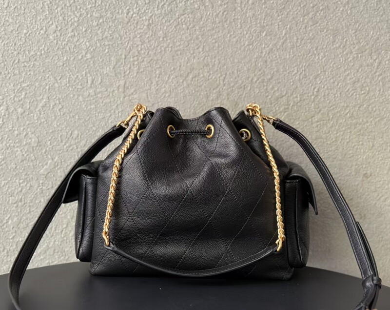 2026 New Spring and Summer Small Bucket Bag Drawstring Garbage Bag Quilted Chain Bucket Bag Women's Shoulder Crossbody Bag 2026 New Spring and Summer Small Bucket Bag Drawstring Garbage Bag Quilted Chain Bucket Bag Women's Shoulder Crossbody Bag