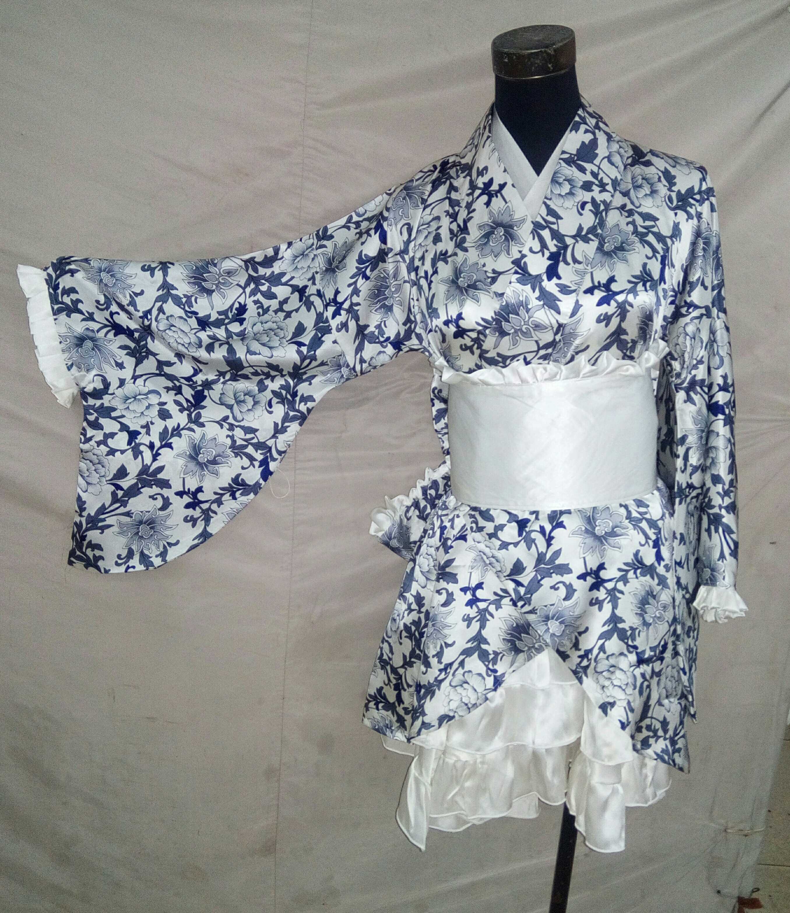 Trò chơi hoạt hình khác nhau Cosplay quần áo mũ nón túi được thực hiện để đặt hàng - Cosplay đồ ngủ cosplay thỏ