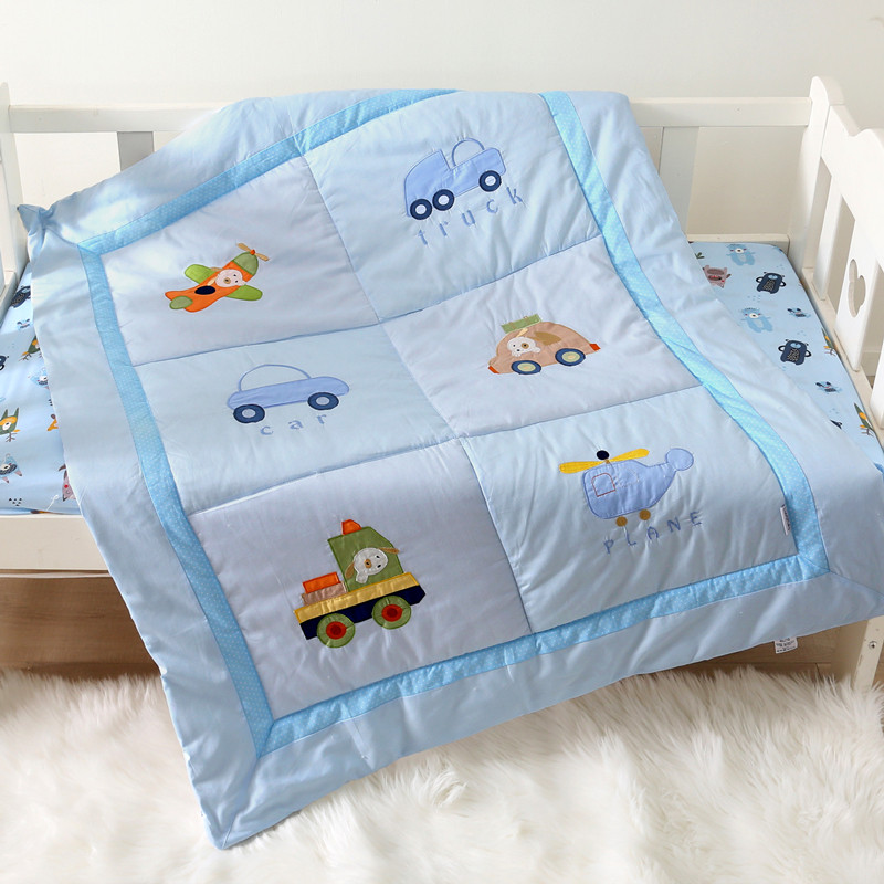 Baby held by newborn baby cuddingcotton by 0-2-6-year-old kindergarten Children's nap by spring and summer autumn pure cotton