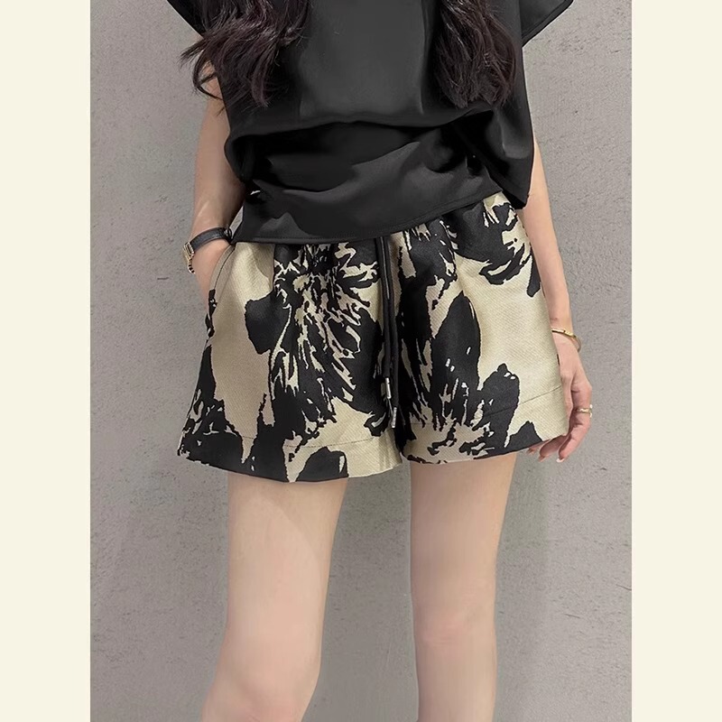 Chinese Style Ink Print Silk Wide-Leg Shorts for Women, 2026 Summer New High-Waisted Slimming Pear-Shaped Retro Boot Shorts