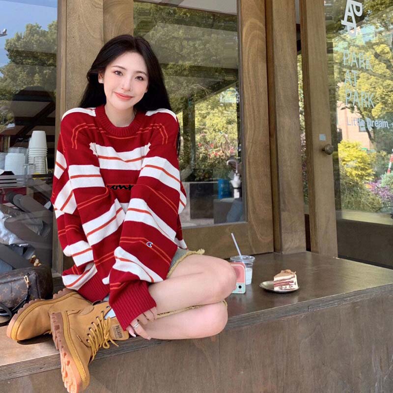 Selling Cute Champion New Retro Contrast Stripesd Knitwear for Women 2023 Autum Lazy Style Loose Round Neck Knitwear Trend