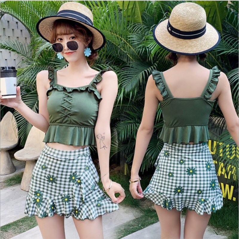 Swimsuit women's two-piece dress style flat angle little frescoed students conservative small breasts for the Han version of the Lean Spa Swimsuit