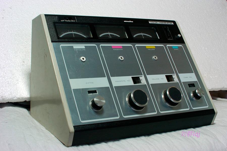 Minolta color analyzer Minolta color analyzer COLOR TRANSL ATOR