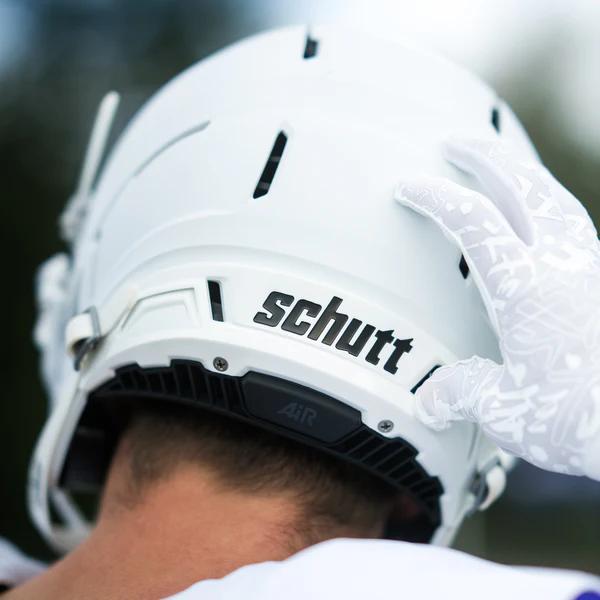 SCHUTTの新型F7AIR/PROシリーズ高性能アメリカンフットボールヘルメット（NFLヘルメット）