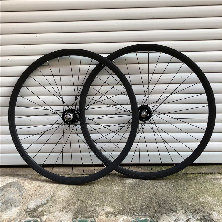 700C Jiuyu wheel set Dead fly bicycle The whole vehicle is equipped with a standard wheel set Perrin racing wheels are refined and high-strength