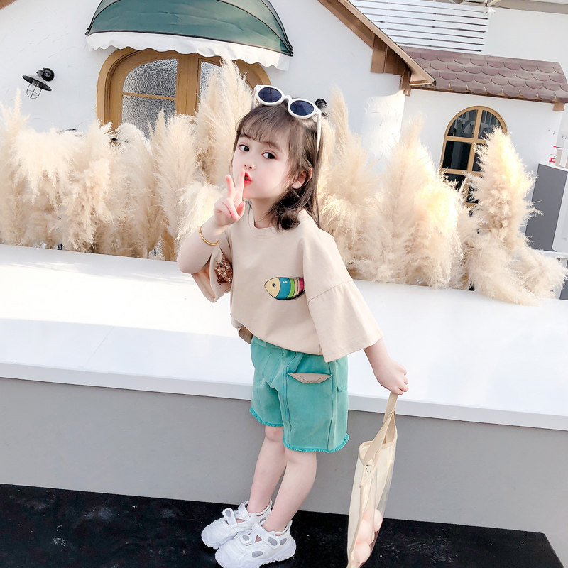 Girls summer suit loose fashion foreign shorts little boy Korean version short sleeves T-shirt fashionable two-piece set tide