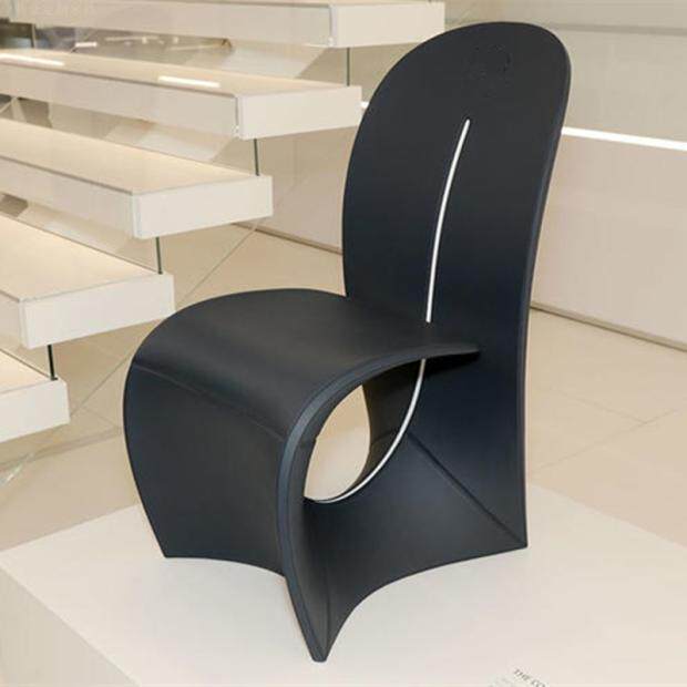 Nordic Design Creative Bugatti Leisure Chair Villa Hotel Study Glass Steel Leather Fabric Light Luxury Single Chair