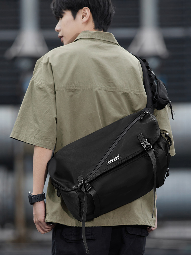 Men's Crossbody Bag 2025 New Fashion Shoulder Backpack Travel Large Capacity Casual Trendy College Student High-End Sense