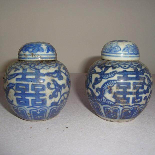 Jingdezhen ceramic ware Cultural Revolution porcelain old factory Porcelain Green Flowers with Joy Character Small Jar 567 Bag Old Bag Genuine Antique and Antique Ancient Play Pendulum