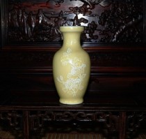 Jingdezhen Cultural Revolution Porcelain 567 Factory Top Ten Porcelain Factory Export Chuanghui Bao Laozhen Retro Chai Kiln Small Vase Ming and Qing Dynasties