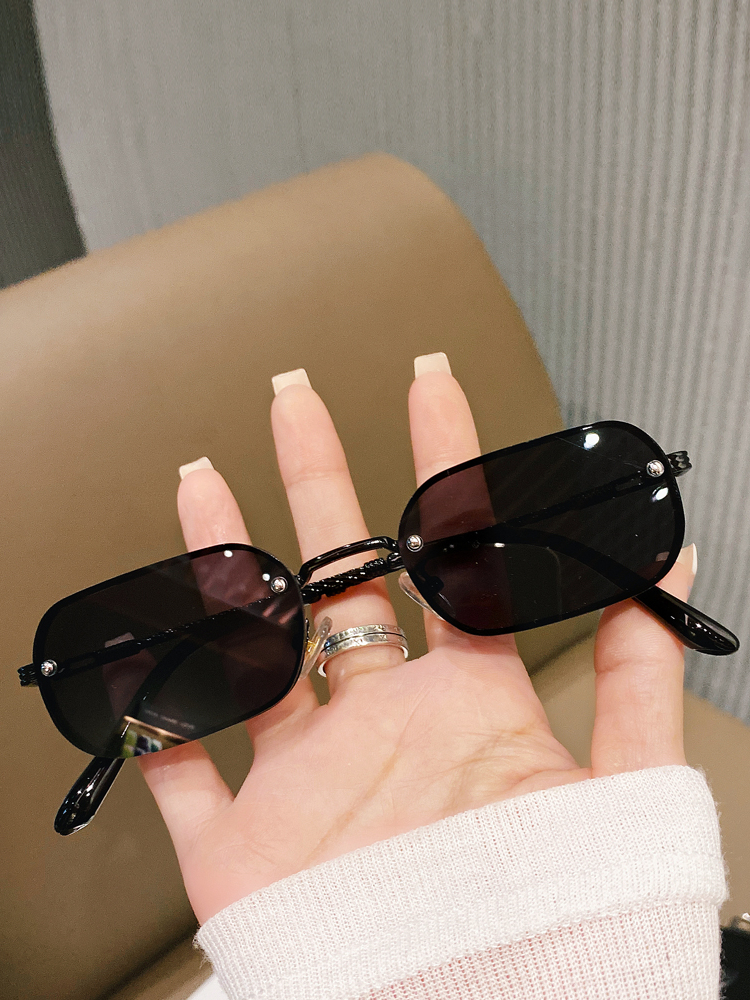 Cula Kinel South Korea small frame sunglasses women's wind grid red-style trendy street flavored sunglasses-Taobao