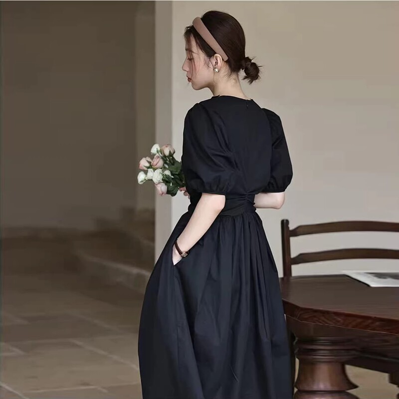 French Retro Dress for Women, Summer 2026 New Hepburn Style Little Black Dress, Vacation Waist-Cinching Slimming Black Long Dress