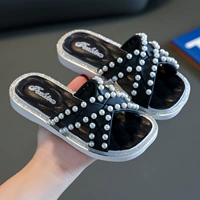 Из жемчуга, 2023