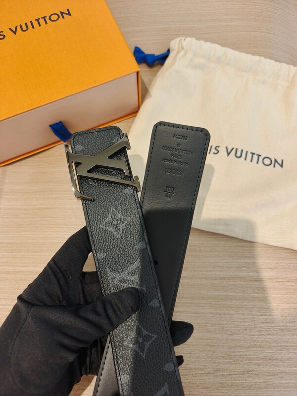 Lv Louis Vuitton Men's Classic Monogram Reversible Men's Belt 4cm Lv Louis Vuitton Men's Classic Monogram Reversible Men's Belt 4cm