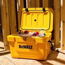 American DEWALT on-board incubator outdoor refreshing box portable mobile bonded cold case camping fishing toolbox