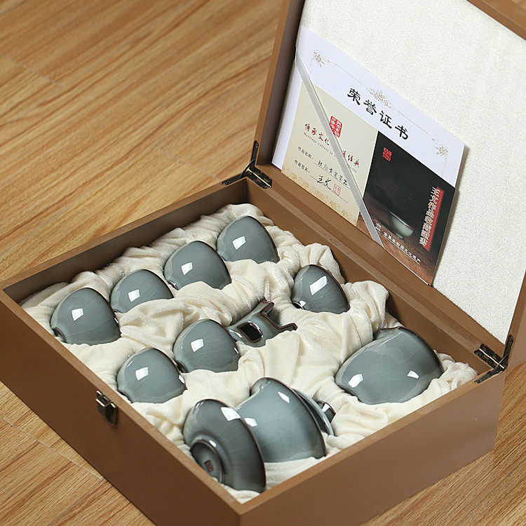 2026龙泉青瓷王文手工哥窑铁胎盖碗为何成为泡茶新宠？