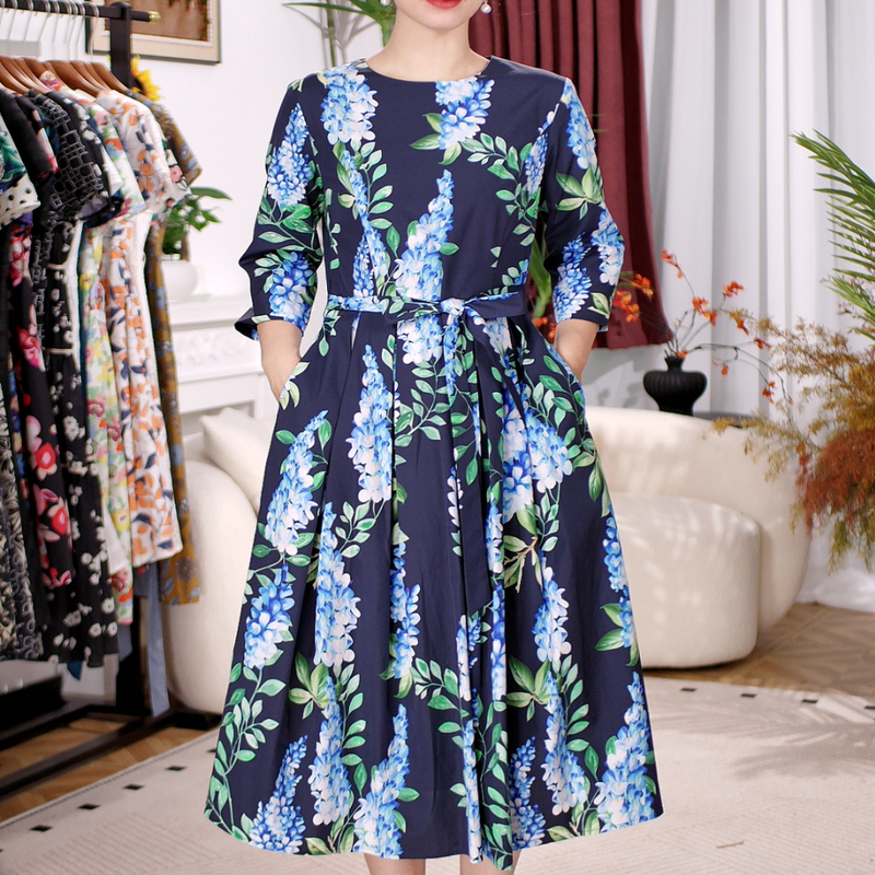 Three-Quarter Sleeve Fashionable Retro Dress Liuanhuaming 25022