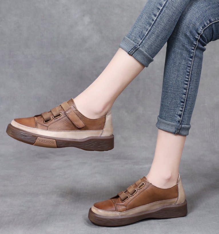 Leather retro shoes women's 2022 new soft bottom leather casual shoes flat all-match four seasons work shoes soft leather
