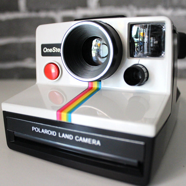 Pauli comes to the Rainbow Machine White Rainbow Red button Green button to make SX70 One imaging gift Ouyang Nana the same