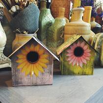 West East groceries American rural pastoral hand-painted flower bird house garden courtyard decoration ornaments can be hung