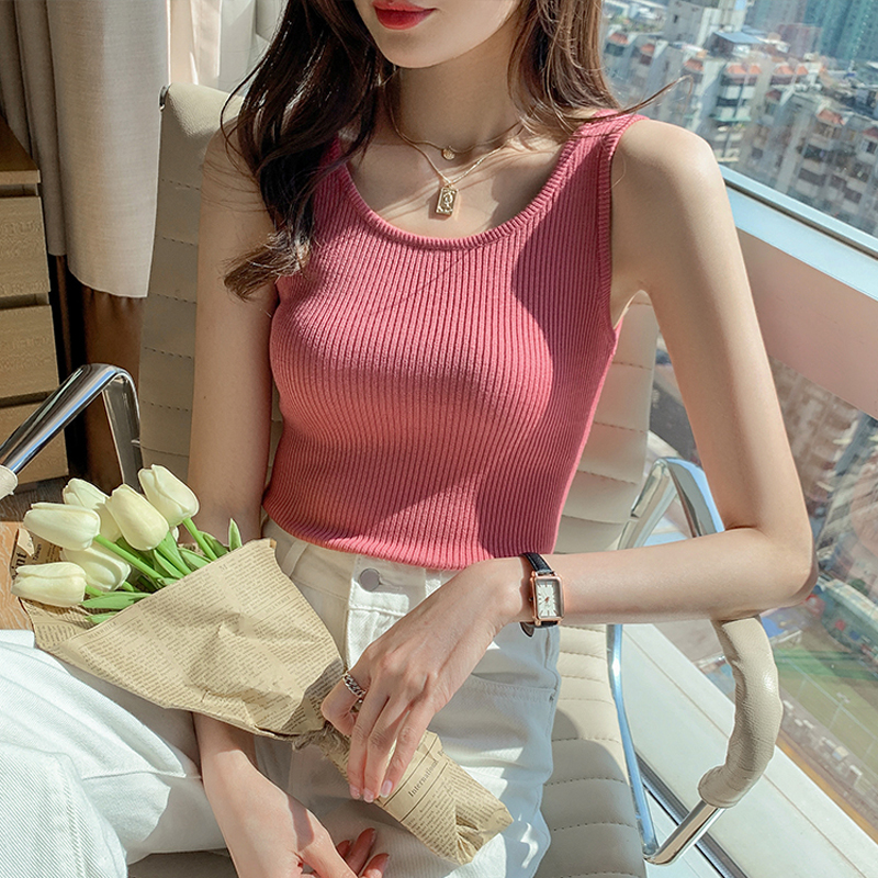 2022 Summer New Knit Small Harnesses Vest Woman Design Sensation Outside Wearing U Collar Short of inner lap Tide