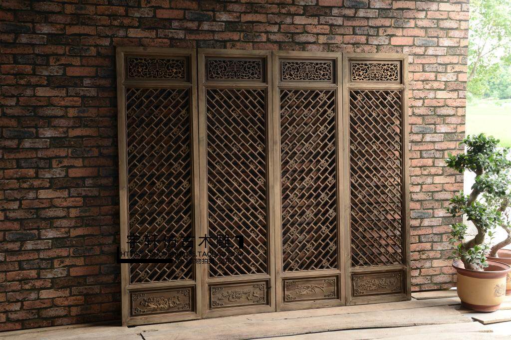 East Yangmu wood carving Ming and Qing imitation ancient Chinese style decoration partition solid wood screen living room Xuanguan
