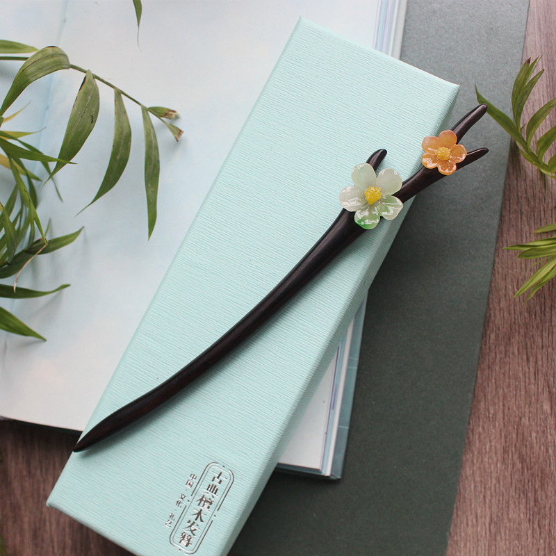 The wind is more snowy and more Chinese ancient wind classical sandalwood hair Hairpin Hairpin Cherry Blossom Hairpin Lan Cardiopic Disc Hair gift