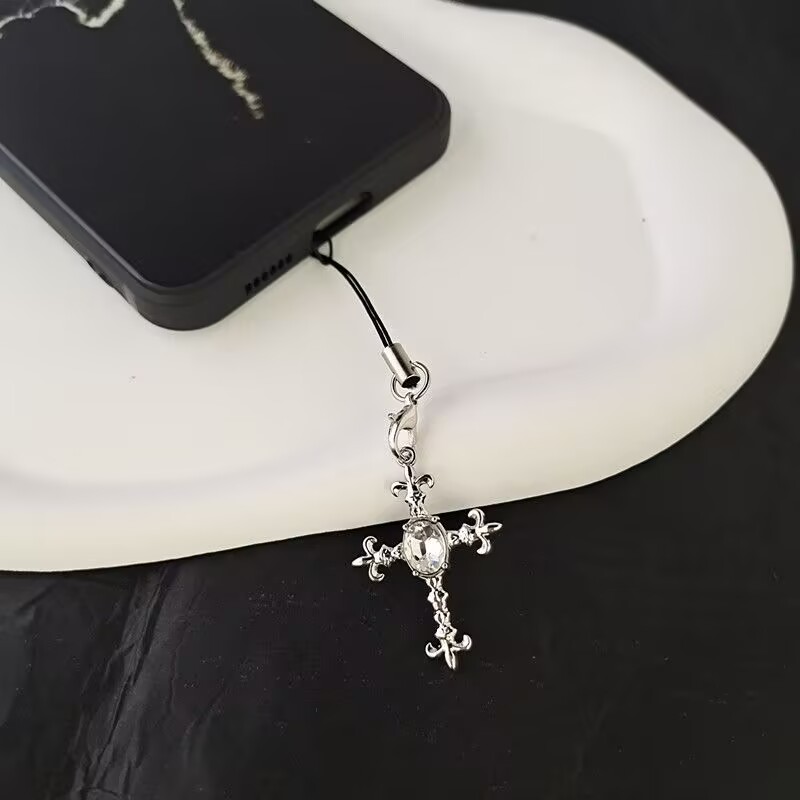Dark and sweet style rhinestone cross phone charm, elegant, fashionable and versatile, suitable for bags, USB flash drives, and accessories.