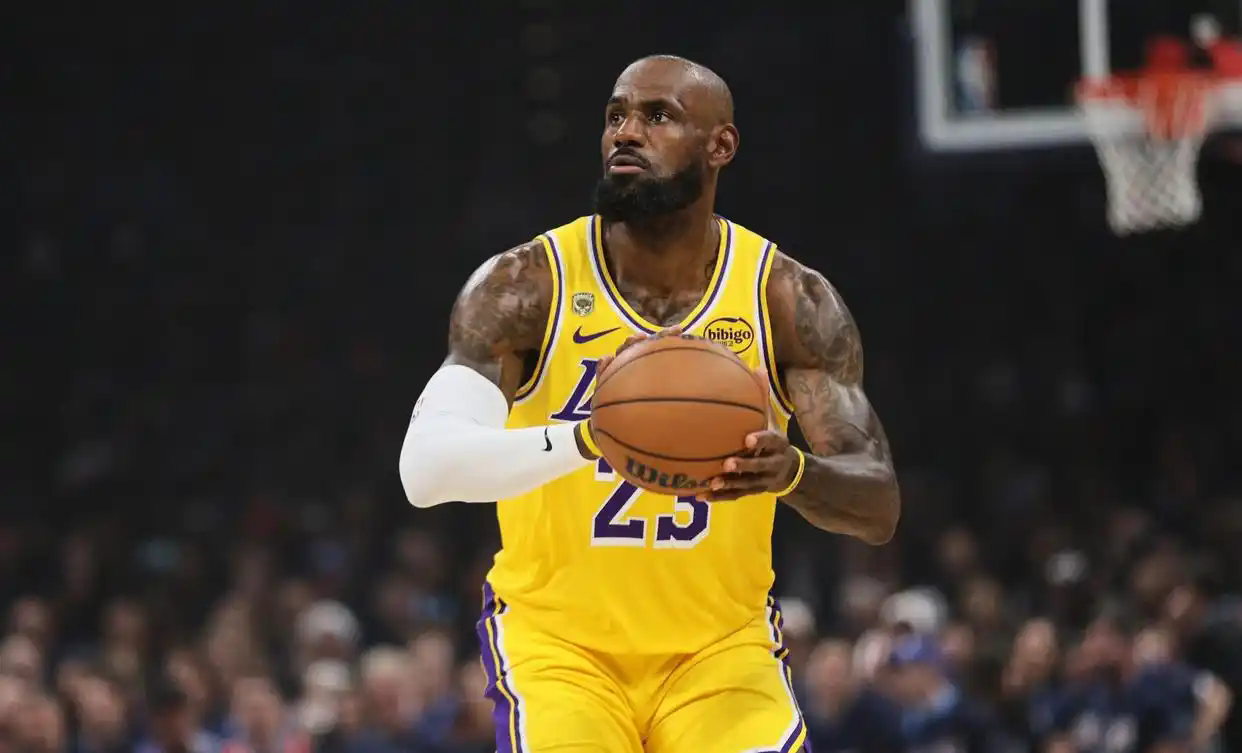 詹姆斯确定离开湖人!看懂NBA自由球员签约规则、詹姆斯生涯数据