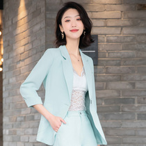 Suit female design sense niche 2022 summer new two-piece fashion suit age-reducing temperament three-quarter sleeve suit