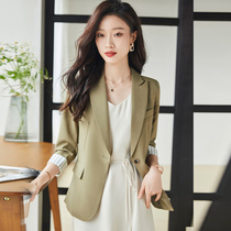 Suit jacket womens high-end design sense niche 2022 summer new fashion casual professional temperament small suit women