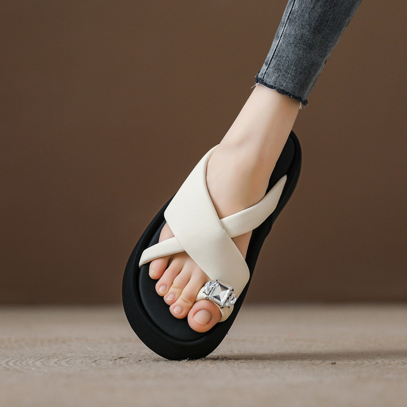 Spanish Niche Brand Ongysl Thick-Soled Thong Cross-Strap Slippers for Women, New Summer Fashion for Outdoor Wear