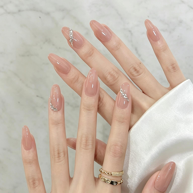 2026 New Nude Rhinestone Handmade Wearable Nails Elegant Shiny Fake Nail Patches Finished Nail Art Pieces