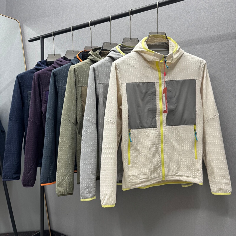 Tazipei Brand Alternative! Wear-Resistant, Water-Repellent, Windproof, Warm, Checkerboard Pattern, Three-Dimensional Velvet Texture, Unisex Outdoor Softshell Jacket