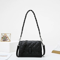 Black Follow Spect Massing Bag