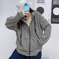 womens versatile striped coat early autumn 2021 new contrast sports sweatshirt loose thin casual hooded top trendy