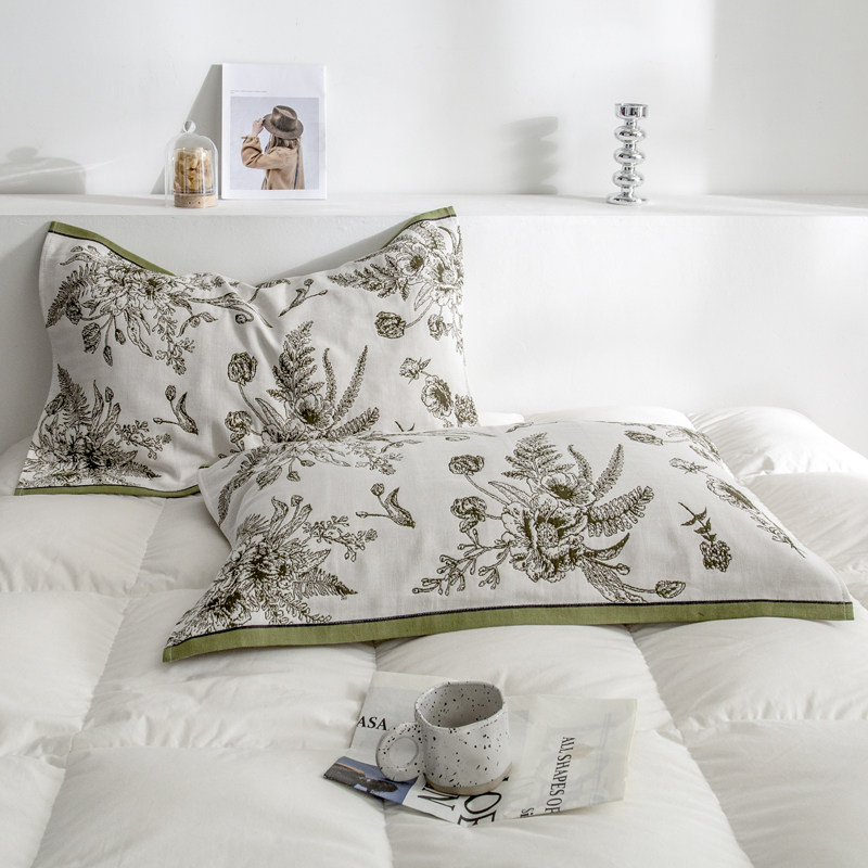 New products thickened cotton four layers of gauze light luxury adult pillow towel a pair of two can not color