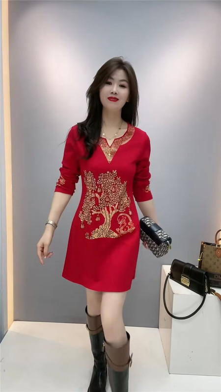 2024 Spring New Heavy Craft Embellished Fortune Tree Base Dress, Red for the Year of Birth, Elegant and Age-Reducing Dress