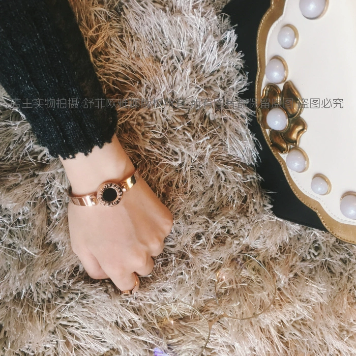 Thời trang châu Âu và Mỹ khí đen trắng hai mặt với vòng tay nữ vòng gỗ huyết rồng