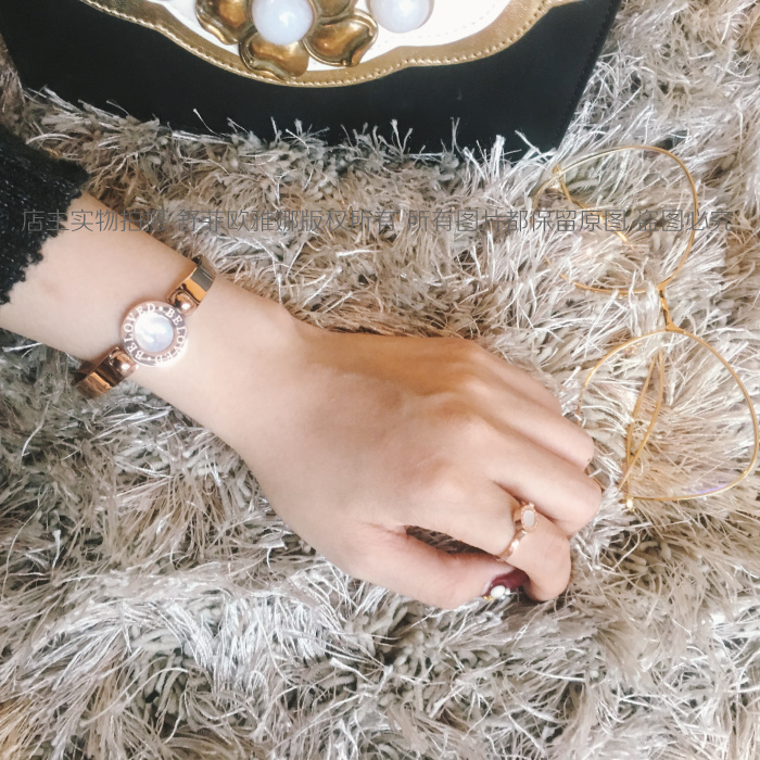 Thời trang châu Âu và Mỹ khí đen trắng hai mặt với vòng tay nữ vòng pandora pnj
