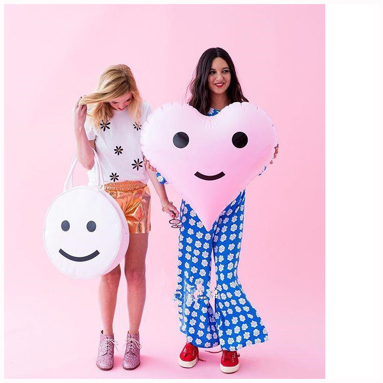 Photo studio Pink smiley face i love inflatable ball photo travel location background beach wedding shooting props balloons