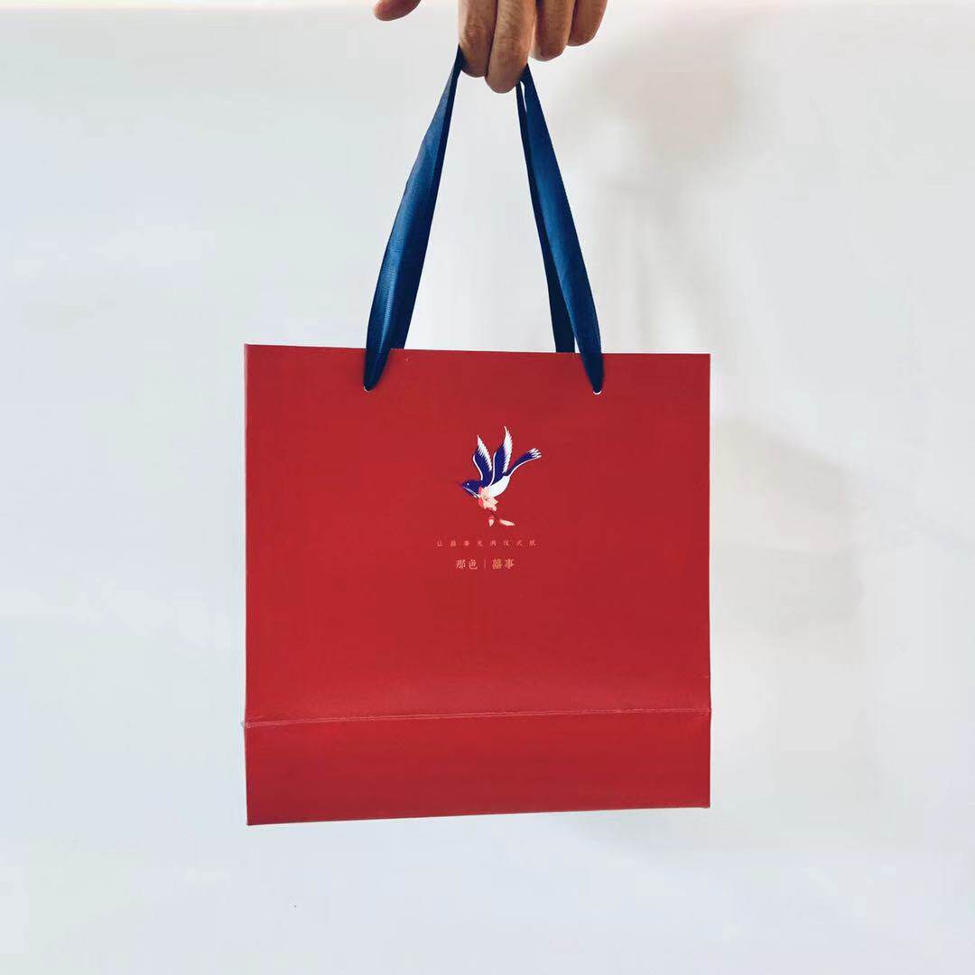 A gift bag for the gift of a gift