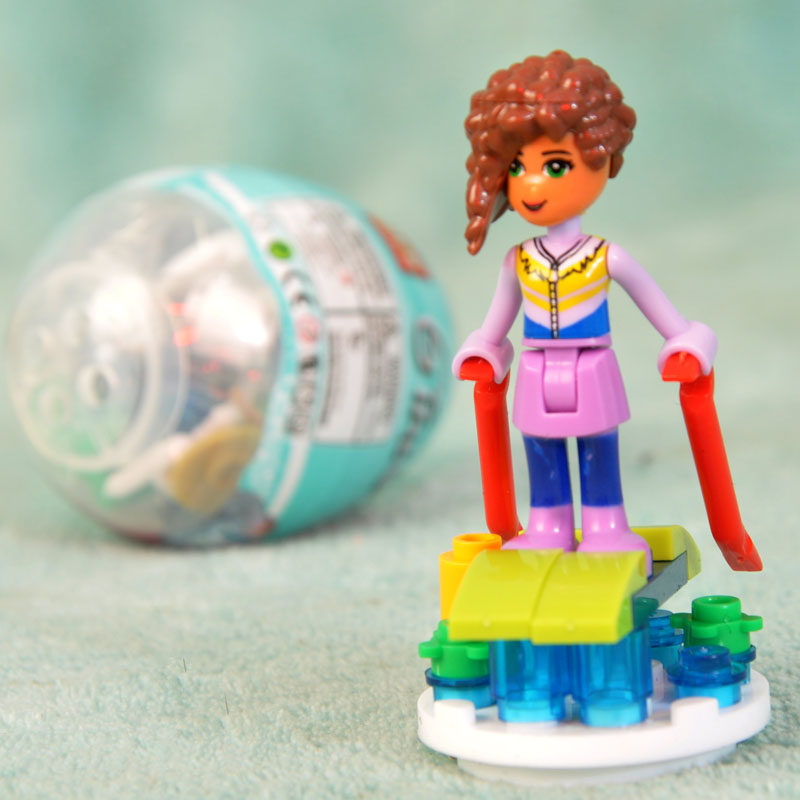 Cartoon gashapon children's toys Frozen plastic puzzle building blocks gashapon machine fun educational toy building blocks