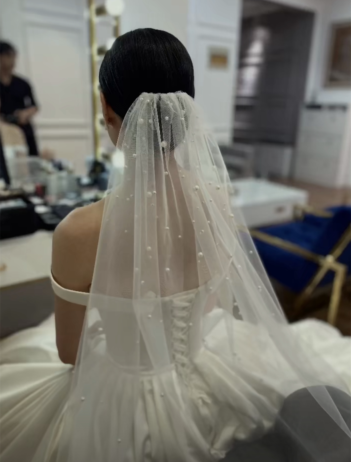 (Temperament and versatile) Korean style high-end beautiful beaded bride wedding veil mid-length version single-layer with comb