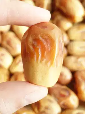 250g Xinjiang yellow dates Iraq red dates Dubai UAE Black dates imported candied jujube specialty dried fruit snacks