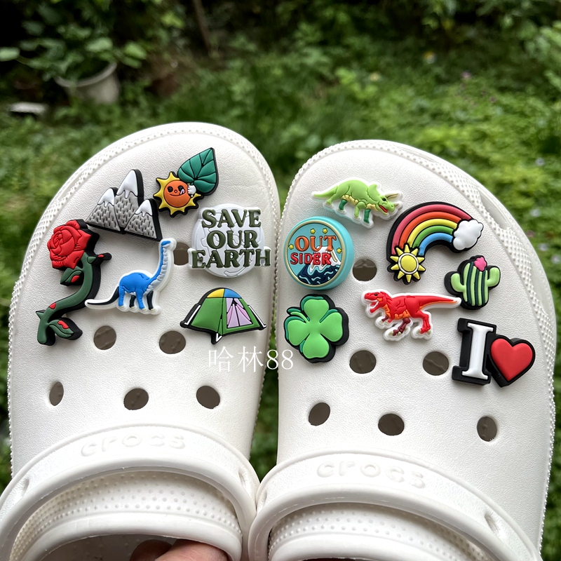 Crocs Shoe Charms Lost General X Lightning Glow-In-The-Dark Ufo Tape Cassette Shoe Decoration Crocs Shoe Charms Lost General X Lightning Glow-In-The-Dark Ufo Tape Cassette Shoe Decoration