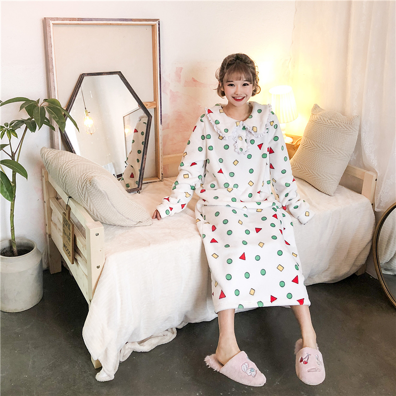 Bộ đồ ngủ nữ Crayon Shinchan mùa thu và mùa đông dày lông cừu san hô dài váy ngủ flannel dịch vụ nhà hoang dã ban đầu mới giúp đỡ đầm suông đẹp